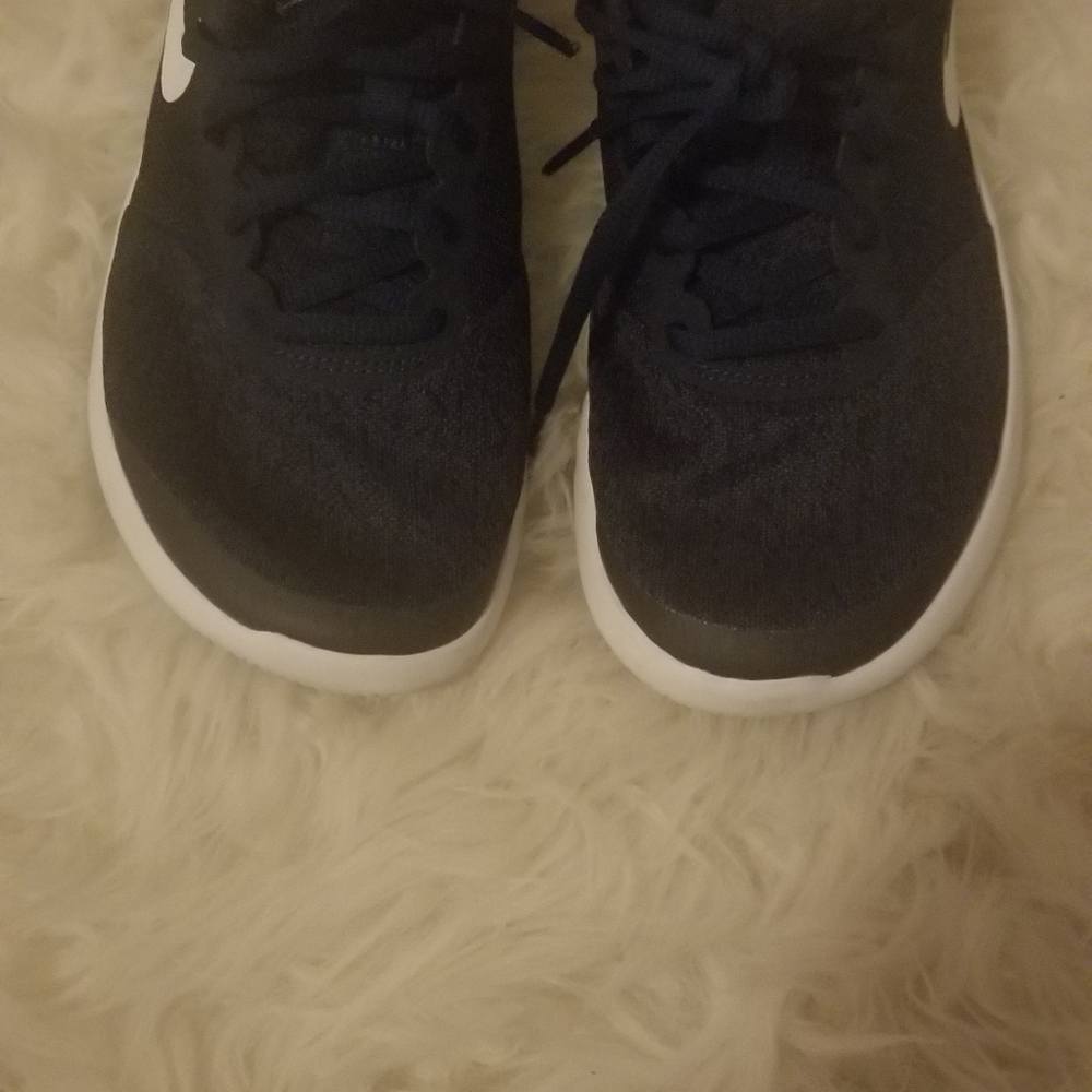 Gymshoes - Picture 2 of 4